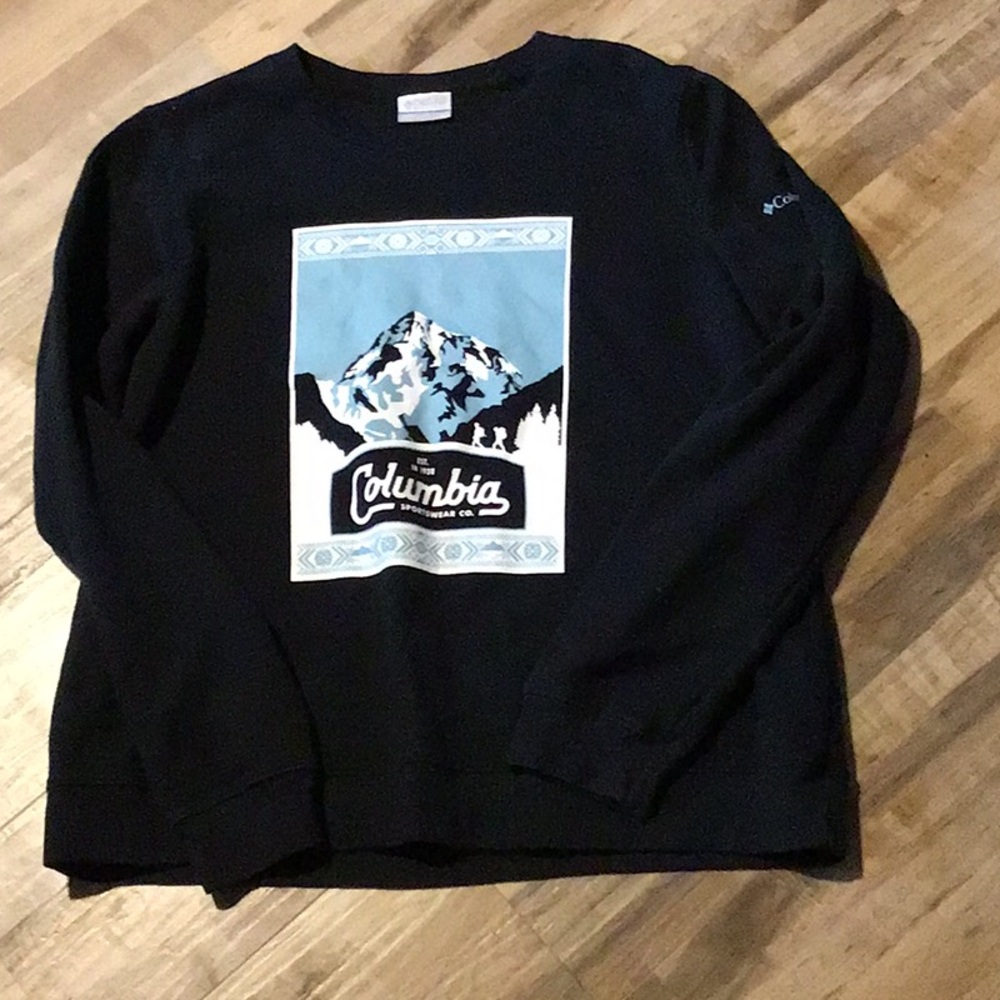Columbia Black Crewneck Sweater for Timeless Comfort